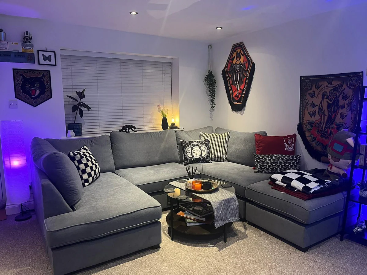 Carnaby Small U Shaped Sofa with Footstool - Image 7