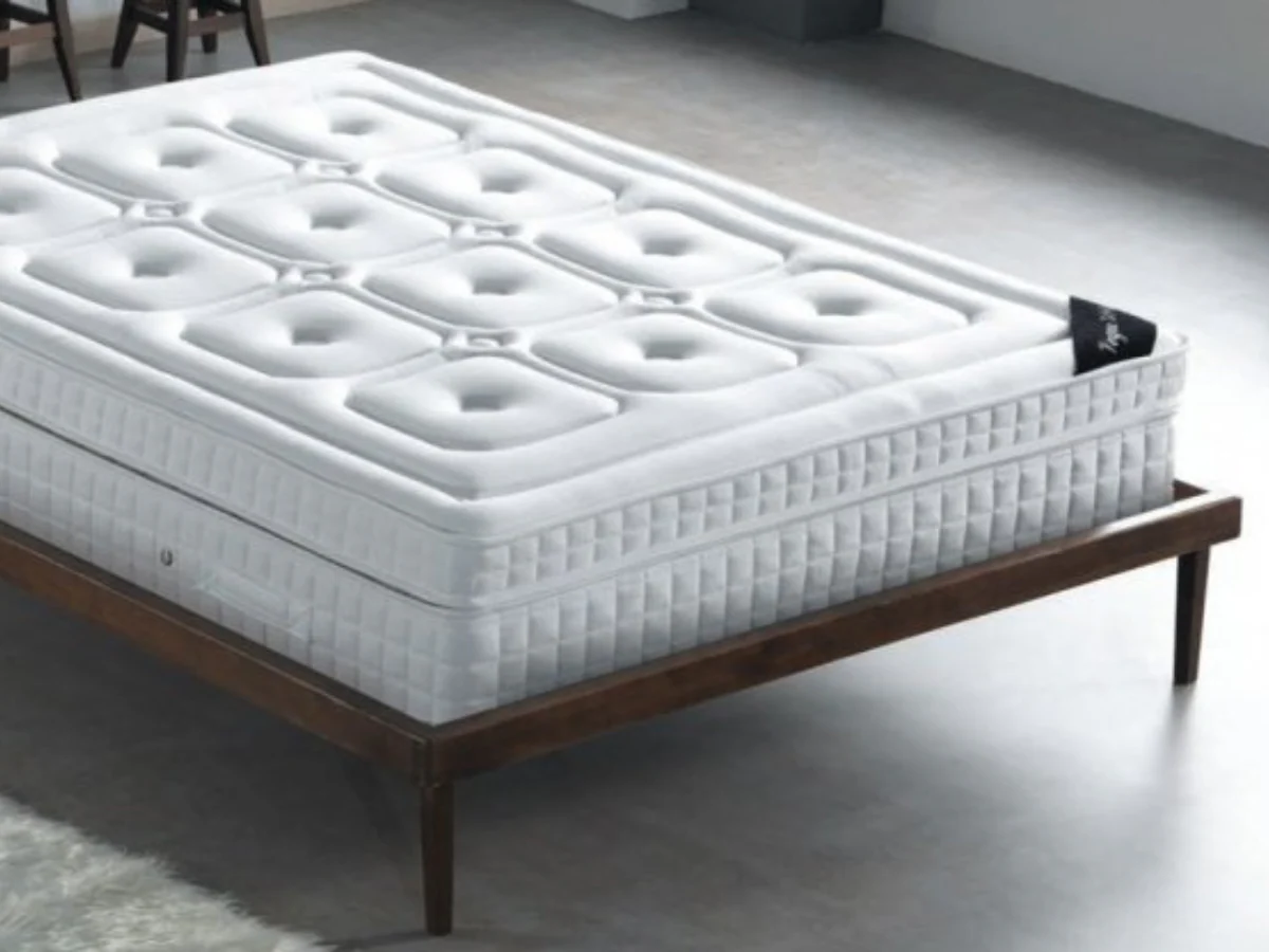 Vogue 2600 Pocket Spring Mattress with Wool and Cotton Cover - Image 3